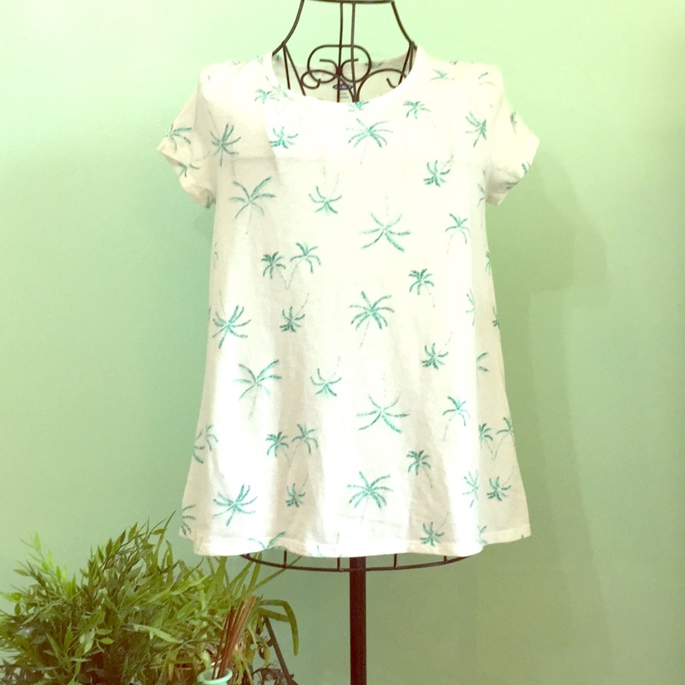 Old Navy White and Light Green Palm Tree T-Shirt